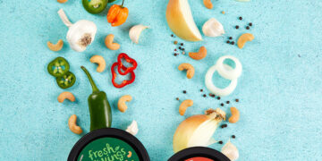 Fresh Cravings® expands the selection of vegan dips at Publix
