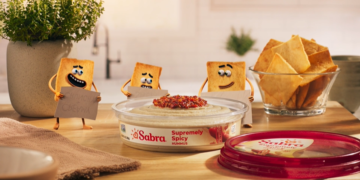 Hummus takes the spotlight in perfect snack combinations