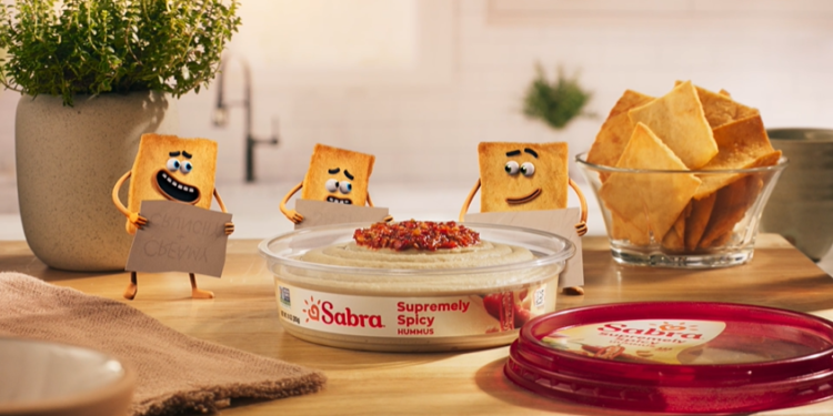 Hummus takes the spotlight in perfect snack combinations