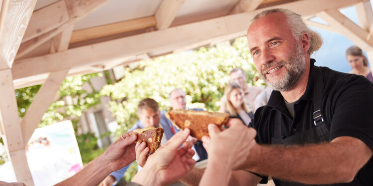 DMK Group expands classic cheese portfolio with a plant-based variant