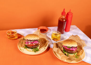 Revyve debuts egg replacer ingredient for plant-based burgers at IFT FIRST