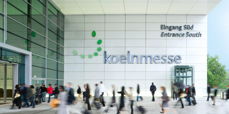 Koelnmesse starts operating Cologne’s largest inner-city photovoltaic system