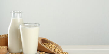 Soymilk can improve heart health by lowering blood pressure and cholesterol levels