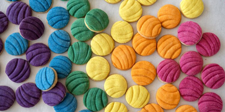 GNT Highlights Plant-Based EXBERRY® Colors with Rainbow Concha Cookies at IBIE 2025